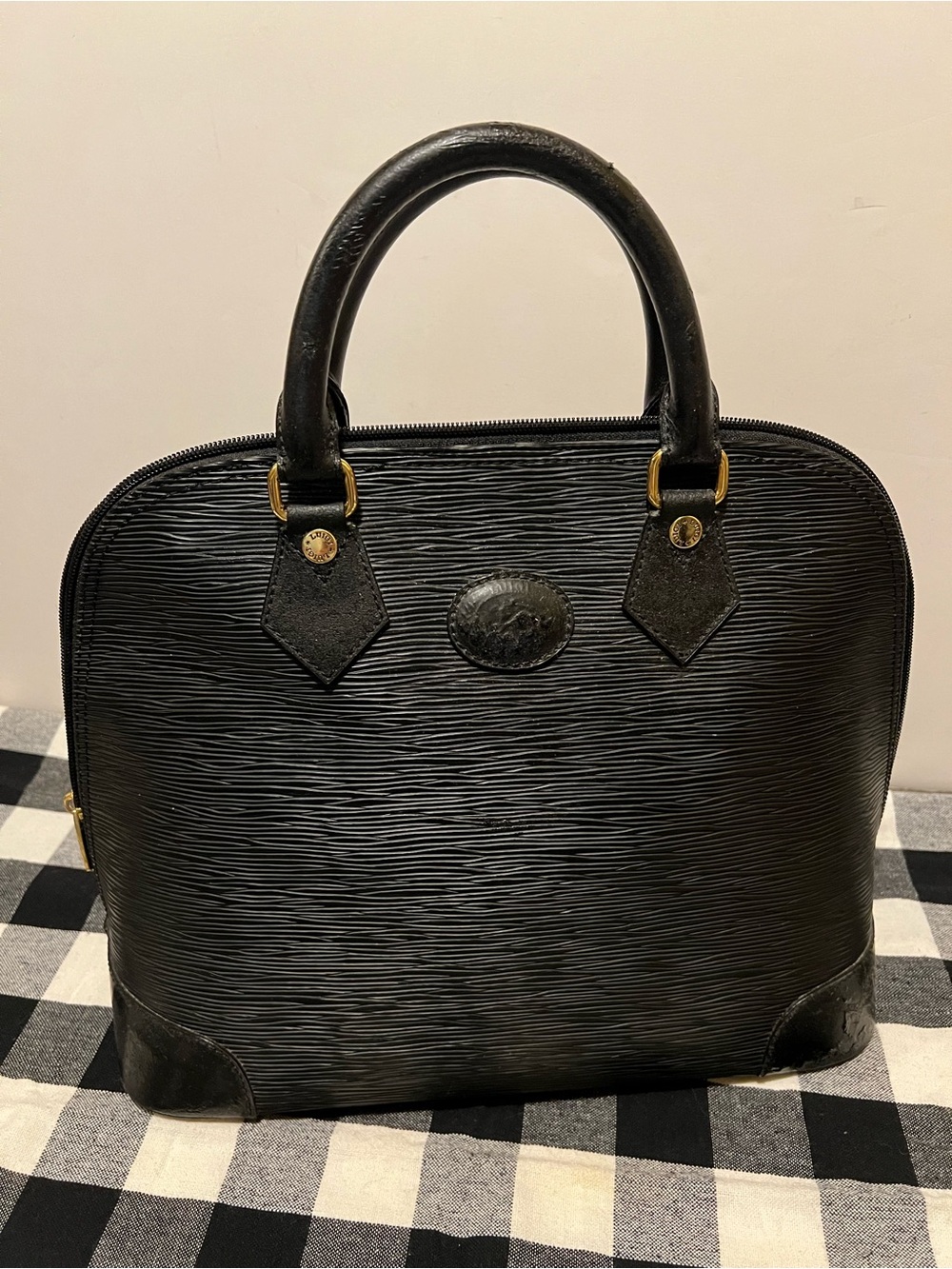 WOMEN’S LUIGI FAUX LEATHER PURSE.